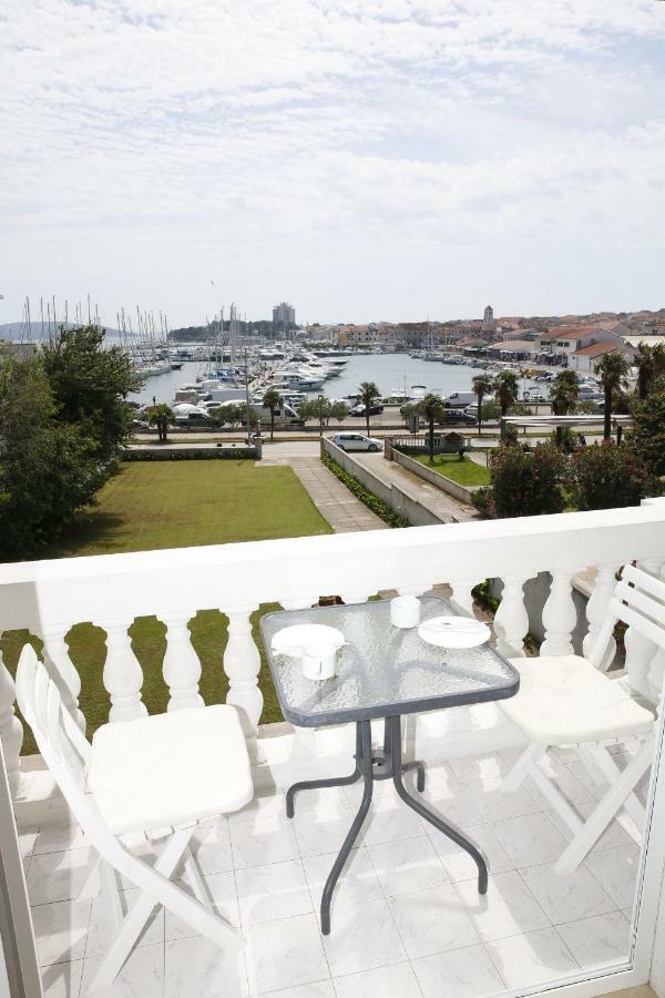 Apartment And Rooms Villa Kolonada Vodice Zewnętrze zdjęcie